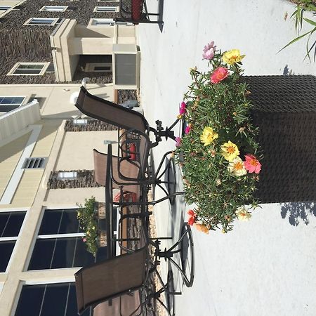Grandstay Hotel & Suites Mount Horeb - Madison Eksteriør billede