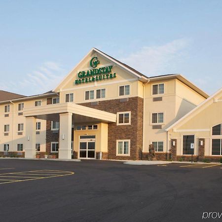 Grandstay Hotel & Suites Mount Horeb - Madison Eksteriør billede