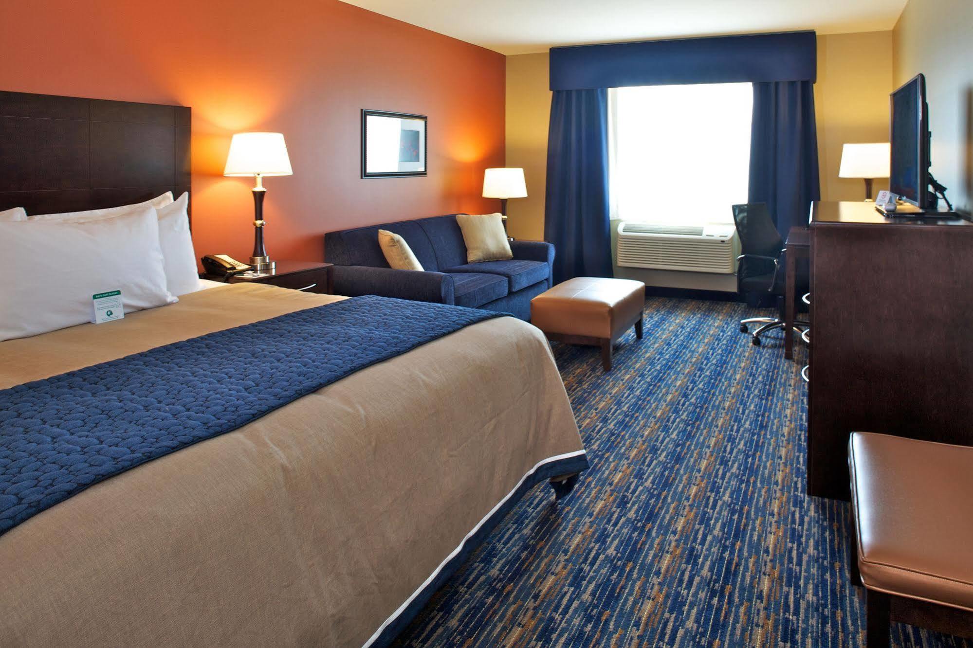 Grandstay Hotel & Suites Mount Horeb - Madison Eksteriør billede