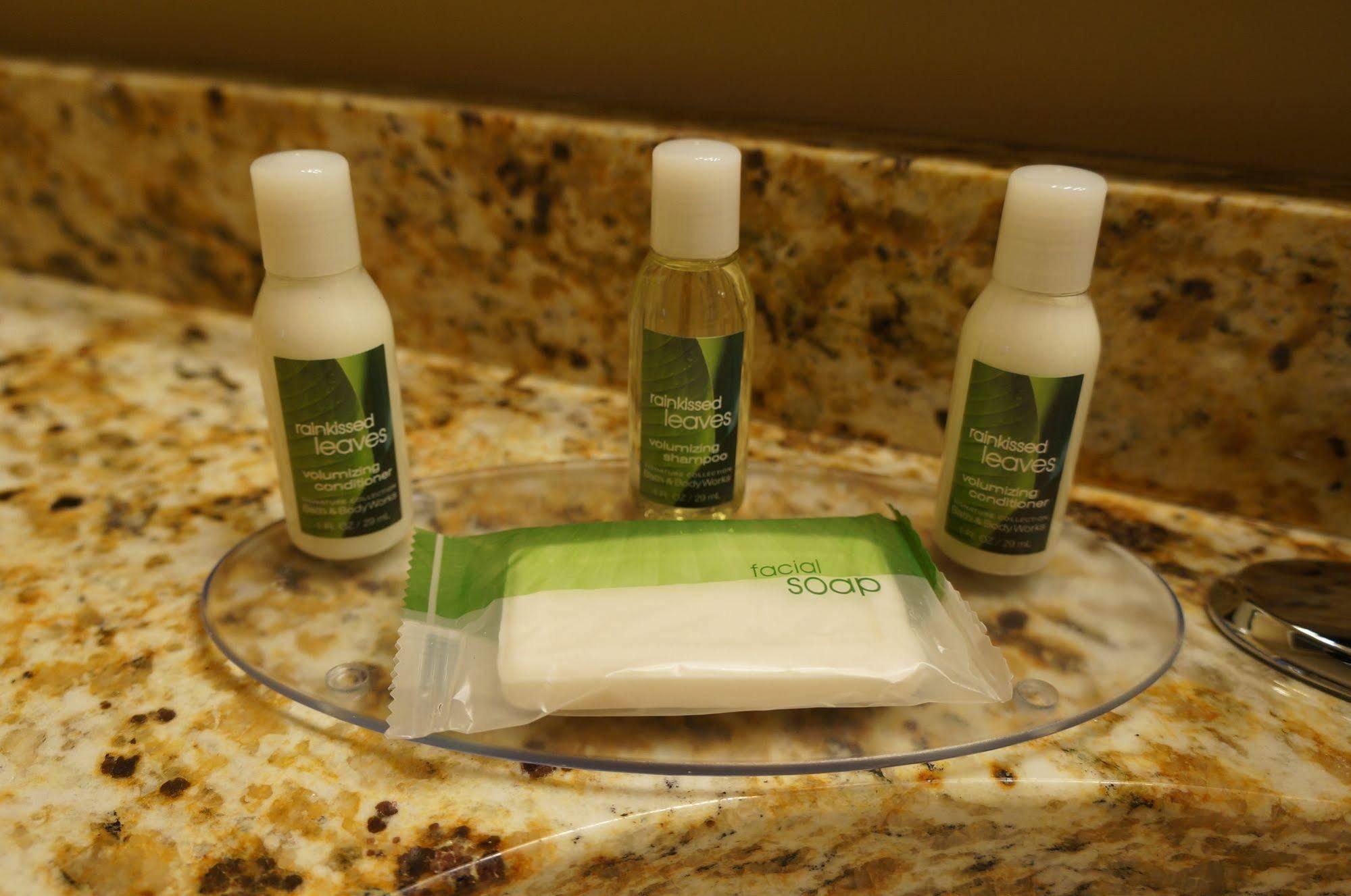Grandstay Hotel & Suites Mount Horeb - Madison Eksteriør billede