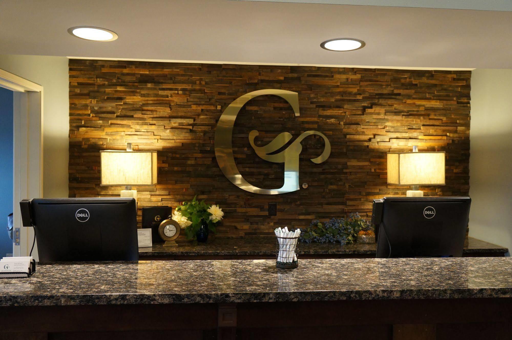 Grandstay Hotel & Suites Mount Horeb - Madison Eksteriør billede